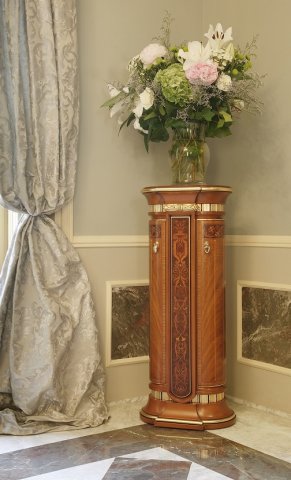 hermitage pedestal closed